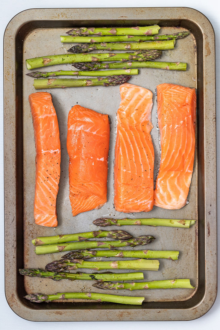 Pan of Seasoned Salmon & Asparagus